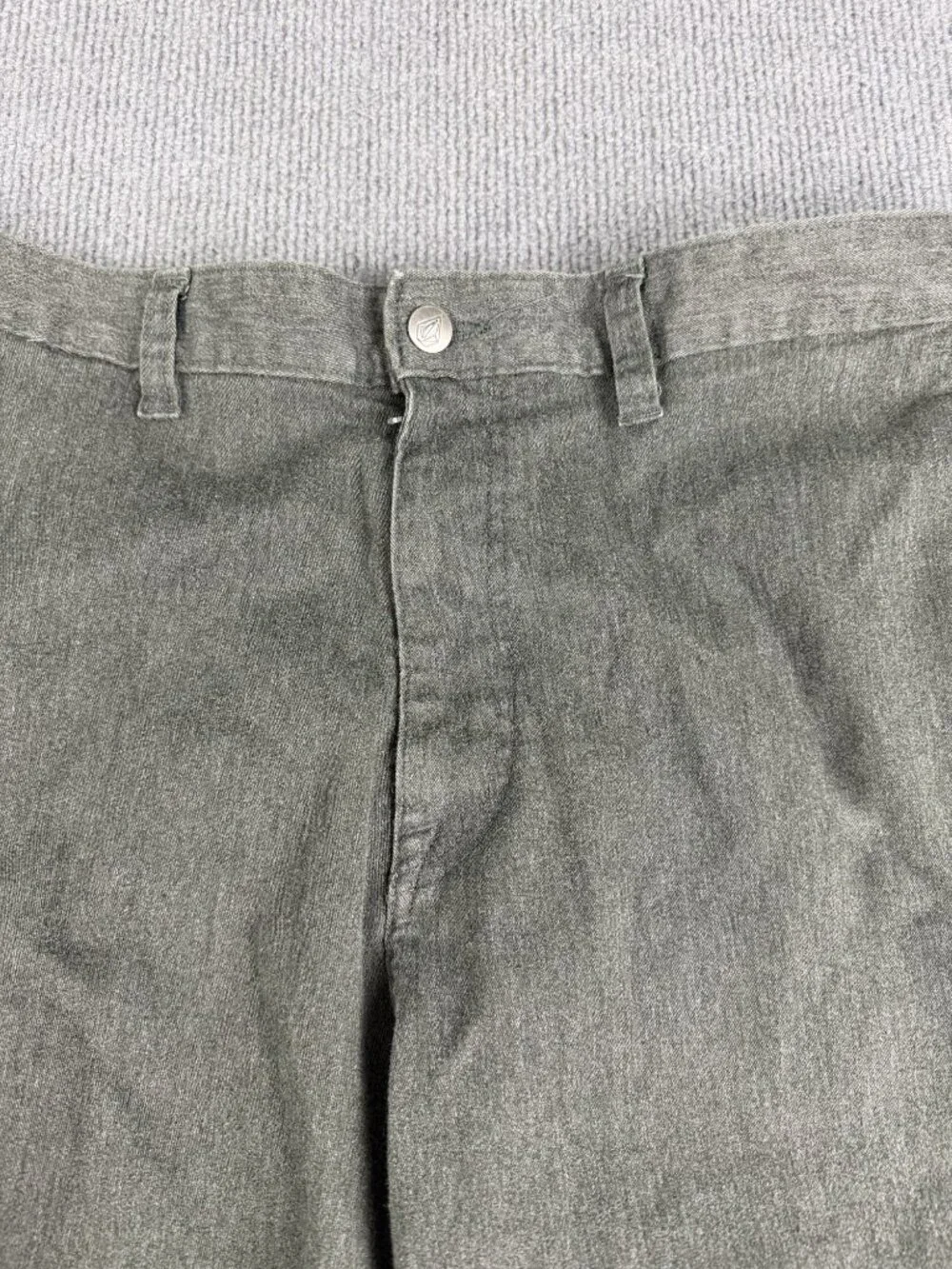 Volcom front button